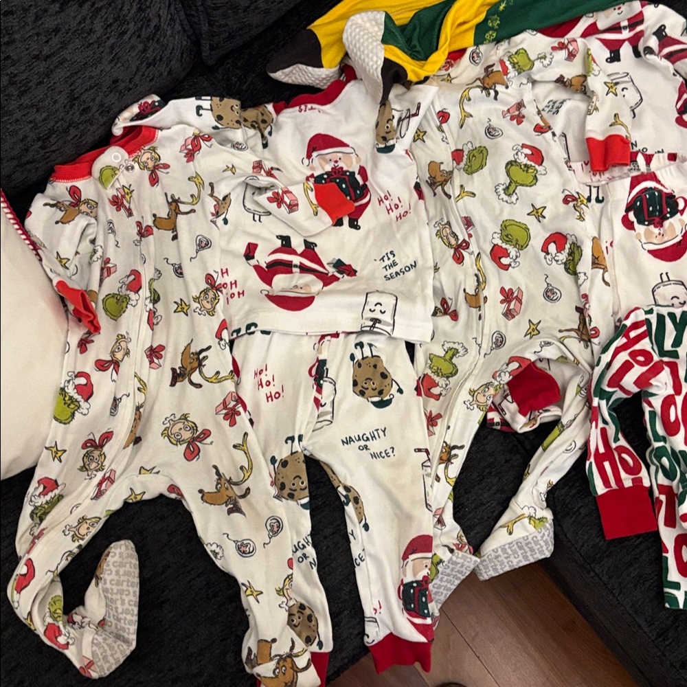 Boys 12mon Twin Christmas Pajama Bundle - Picture 2 of 7